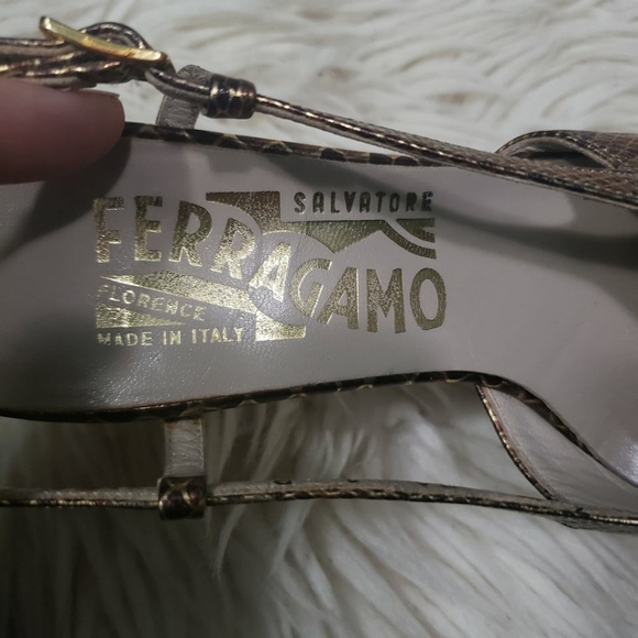 Salvatore Ferragamo women's vintage peep toe 3" metallic reptile print heel s4 - Picture 6 of 10
